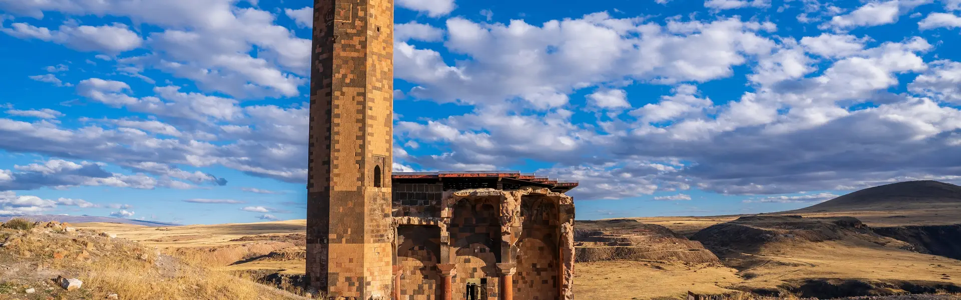 Ruínas de Ani: A Cidade Medieval Perdida da Turquia na Rota da Seda